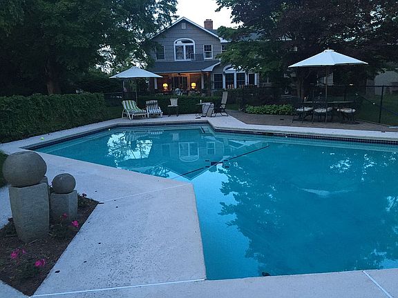 2nd image of 64 Atlantic Ave