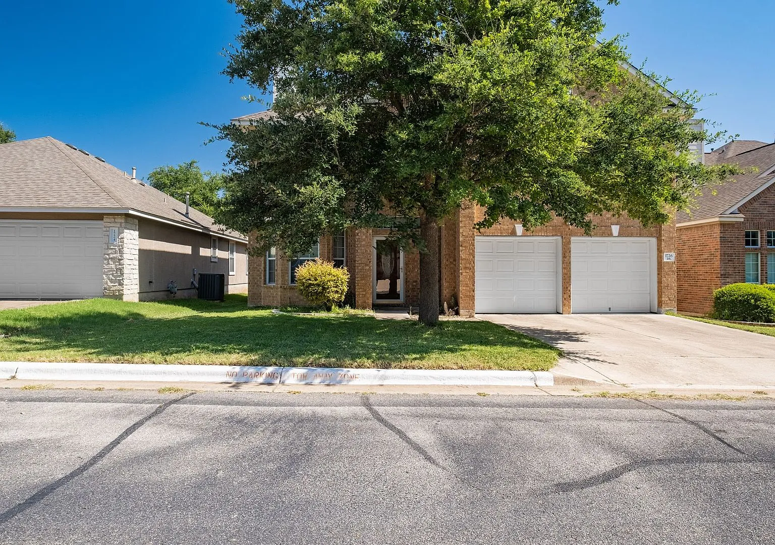 3 Bedroom, 2.5 Bath, Gated Community, 2 Living Areas — Photo 3