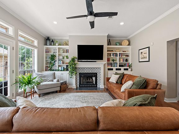 5th image of 919 Grand Oaks Cir