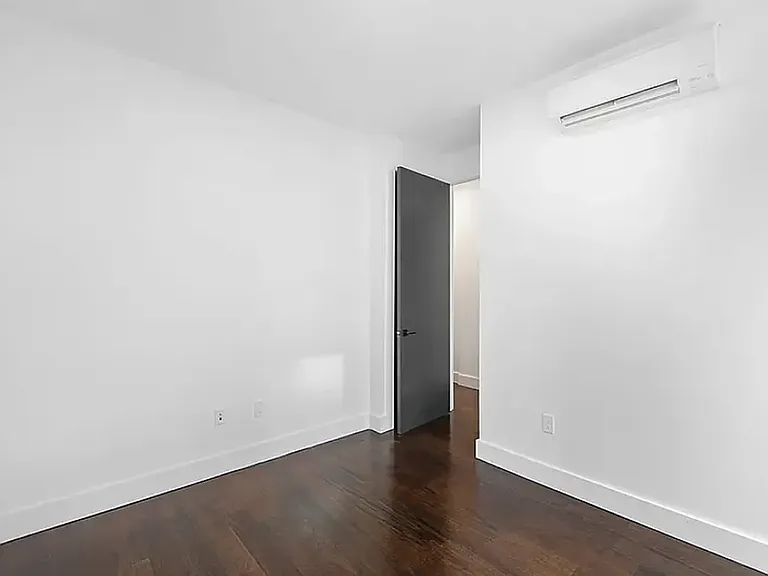 214 E 35th St #4B — Photo 9
