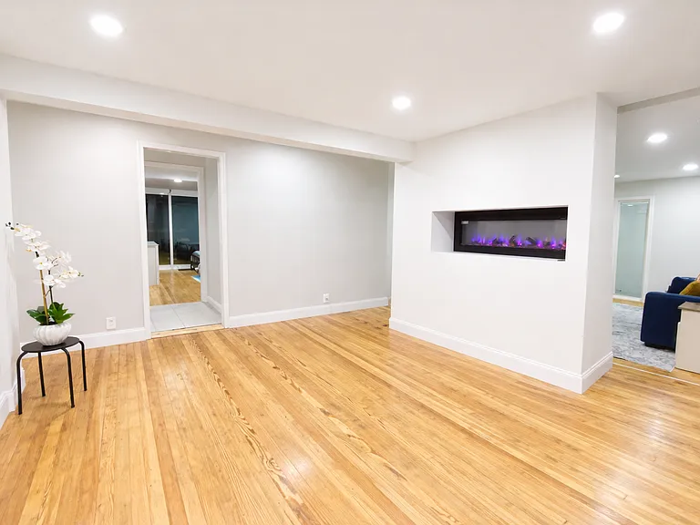 Hennessey St — Photo 14