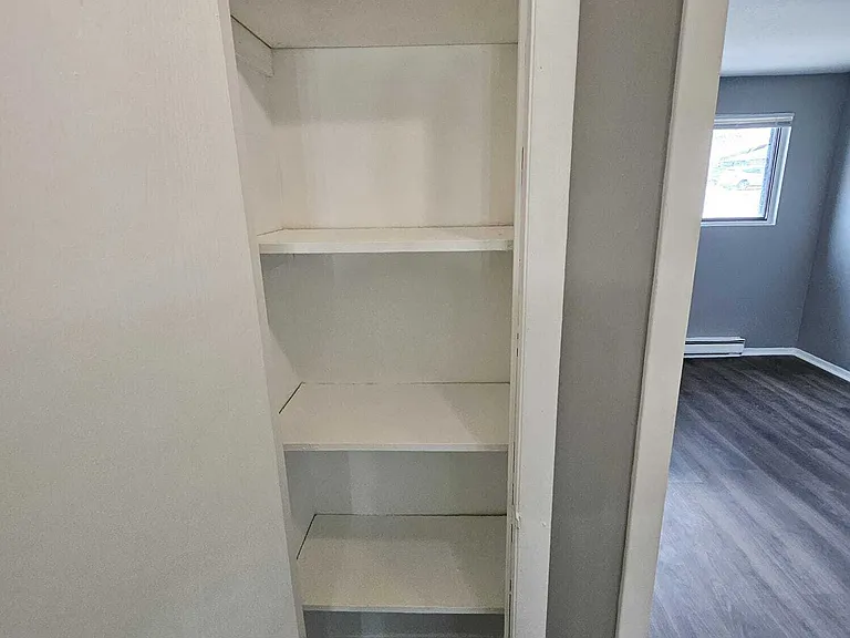 120 Fox Hill Ln — Photo 8