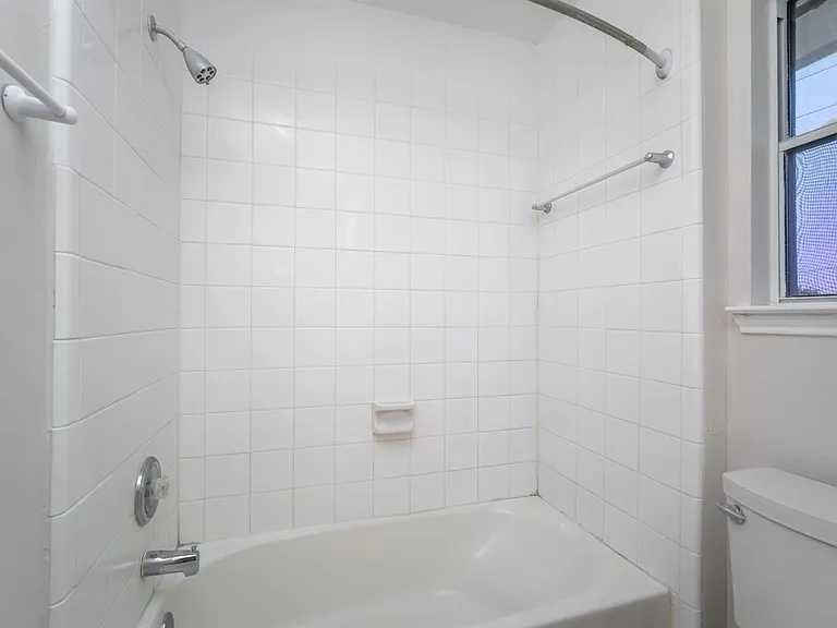 1907 Glen Eden Ct — Photo 29