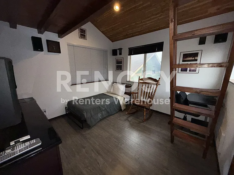 6514 Phinney Ave N #C — Photo 9