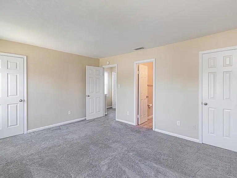 5401 Scholarship Dr — Photo 11