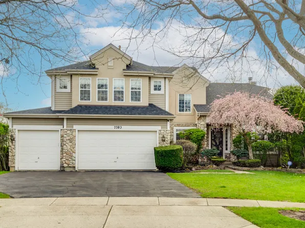 2203 Miramar Ct, Buffalo Grove, IL 60089