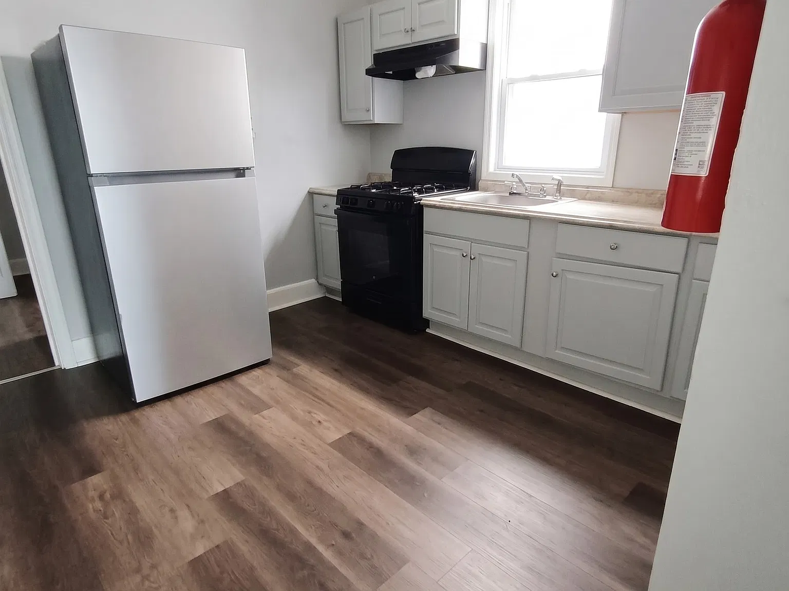 3 bed, $1,995 — Photo 1