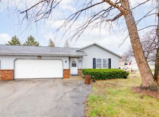 4006 Mackinac Dr, Janesville, WI 53546