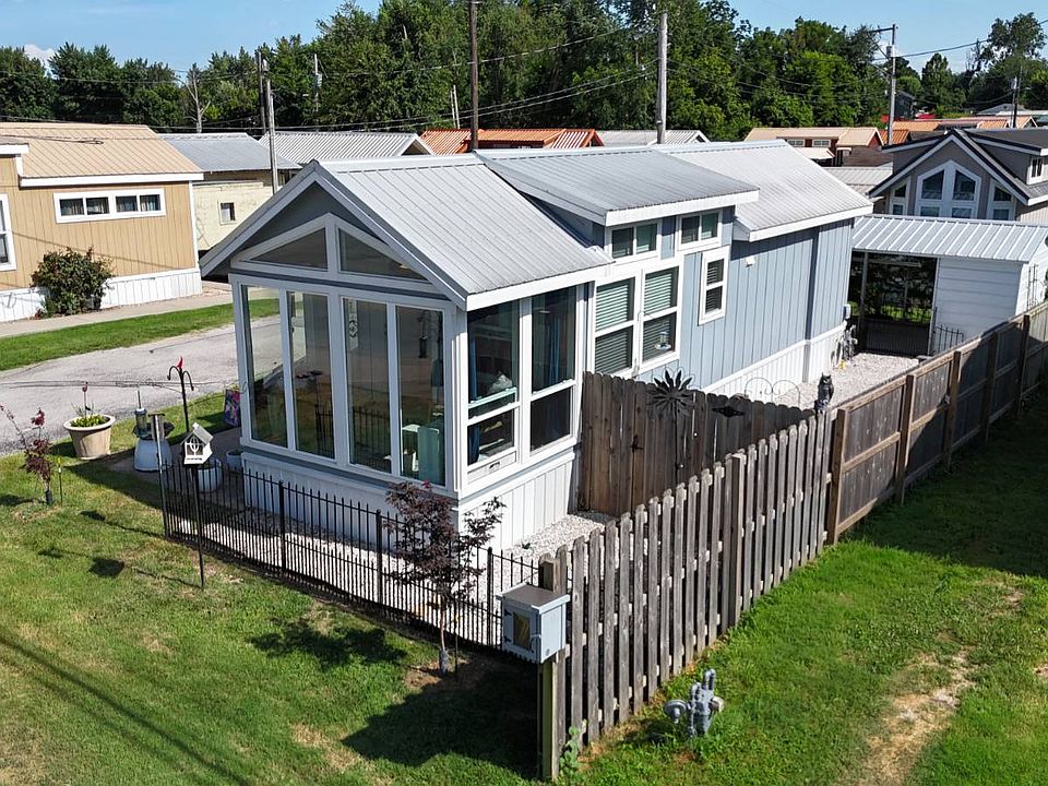 1st image of 1014 W Olive St Lot 1