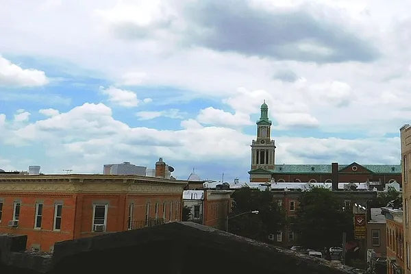 Rented by Premier Metro Realty Corp | media 7