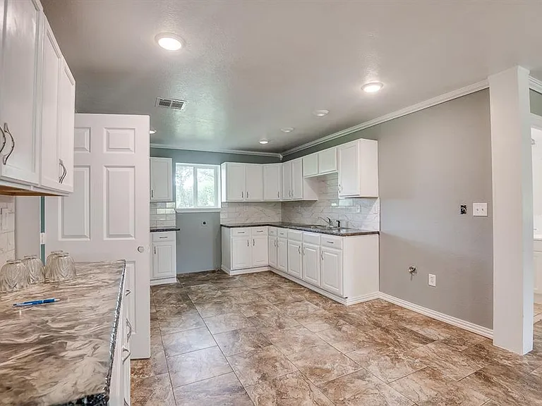 331743 E 1020th Rd — Photo 9