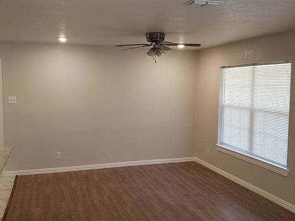 5th image of 4652 Silver Springs Dr