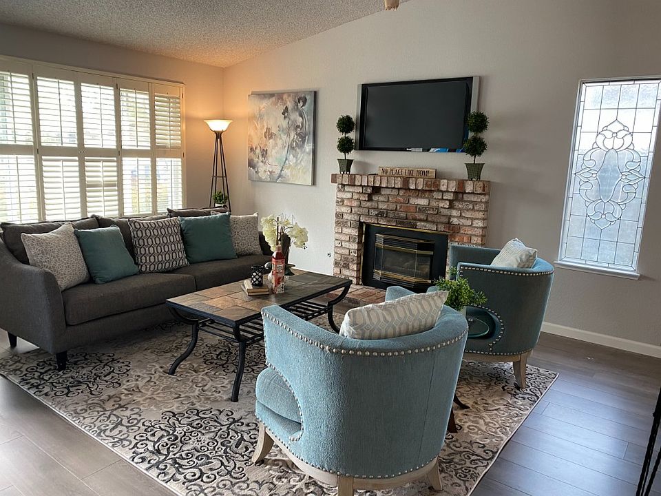 2nd image of 79 Angel Island Cir