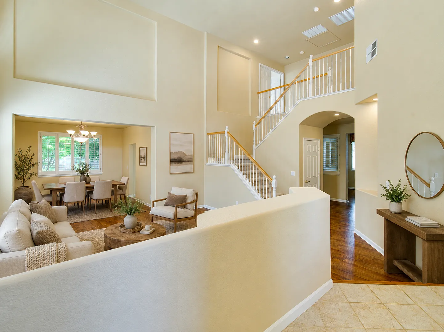 5 bed, 3014 sqft, $3,775 — Photo 3
