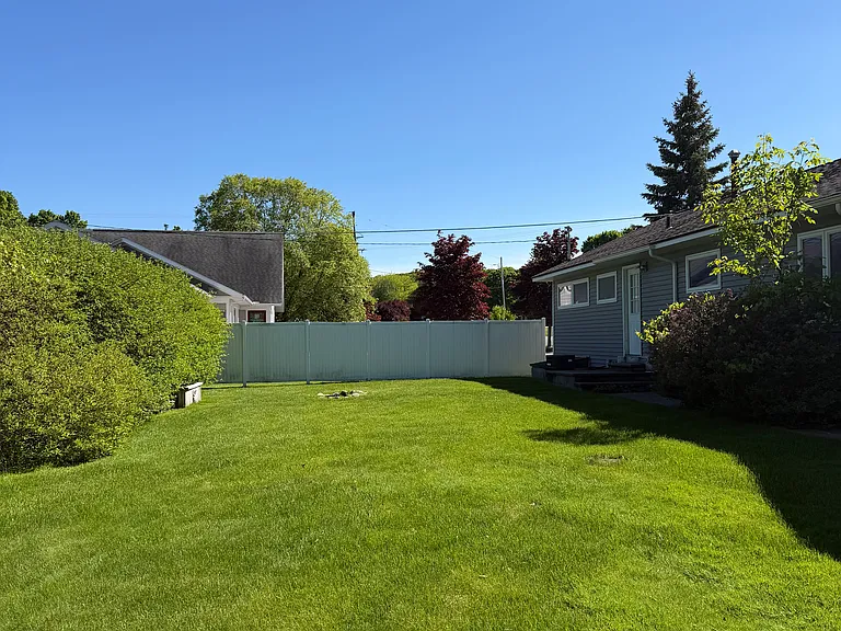10193 E Cherry Bend Rd — Photo 20