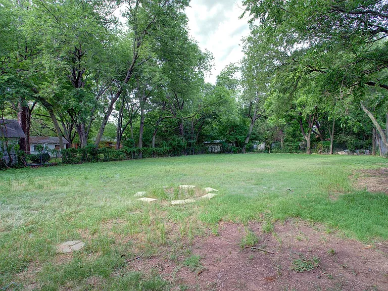 1005 N Buffalo Ave — Photo 17