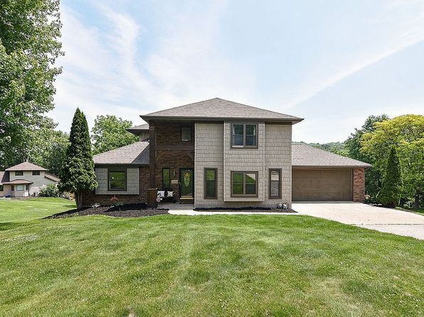 11184 Woodview Dr