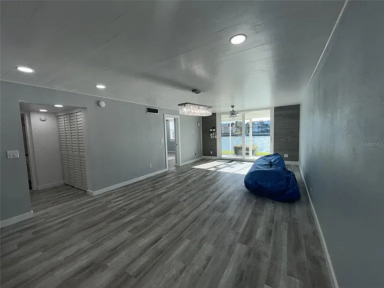 7625 Sun Island Dr S #108 — Photo 8
