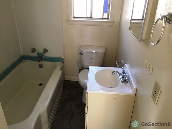 5th image of 451 W 118th Pl