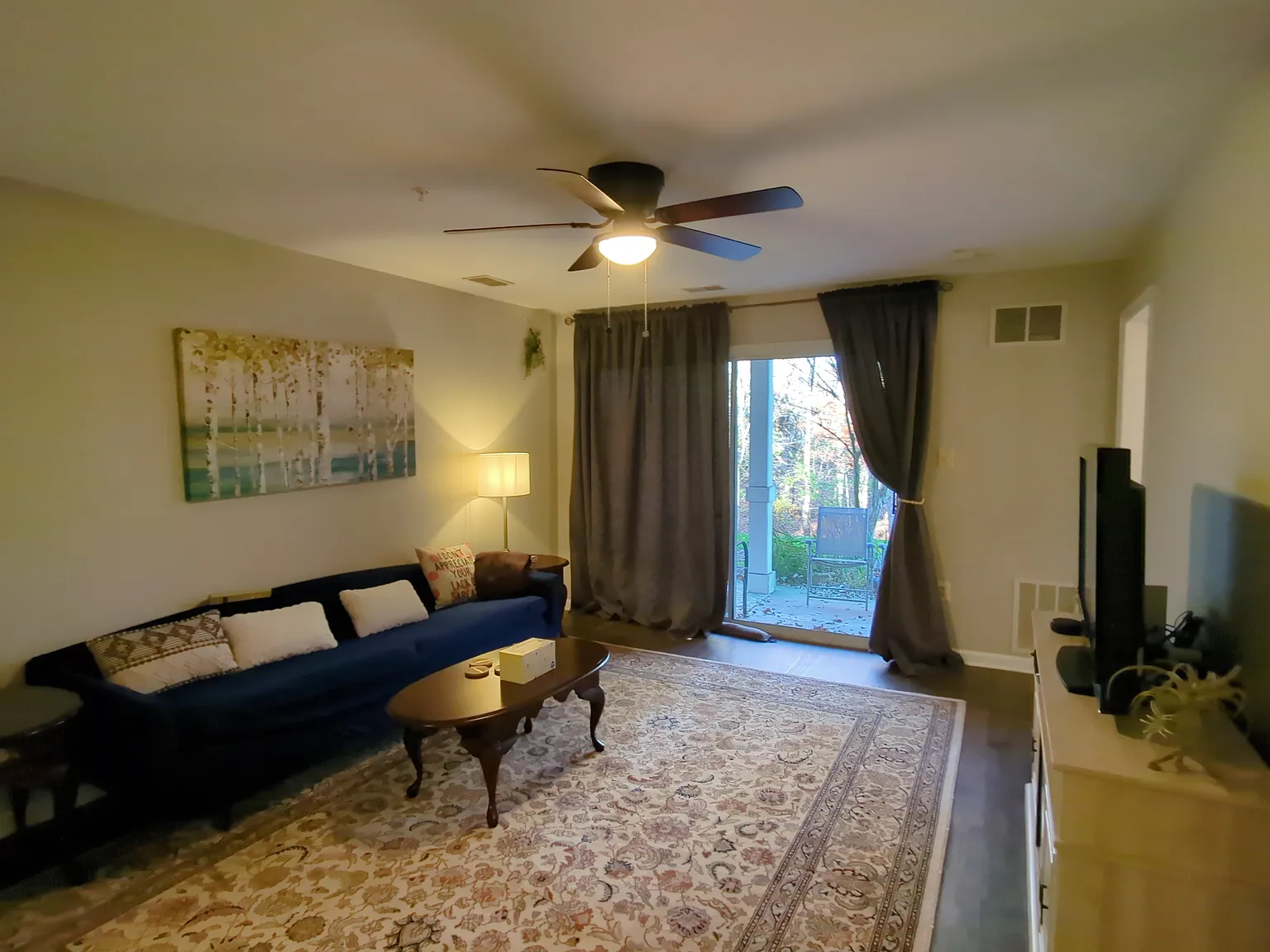 2 bed, 1040 sqft, $2,650 — Photo 3