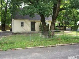 74 Parkway Blvd, Wyandanch, NY 11798