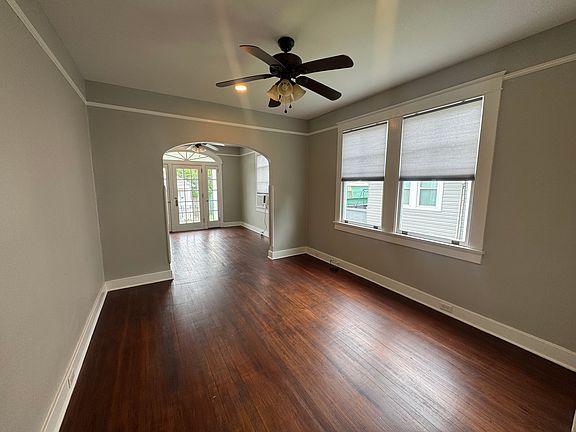 5th image of 3221-23 Belfort Ave #3223
