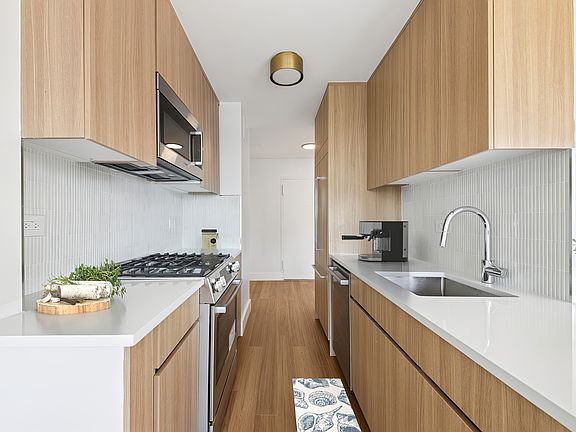 5th image of 501 E 87th St APT 11A