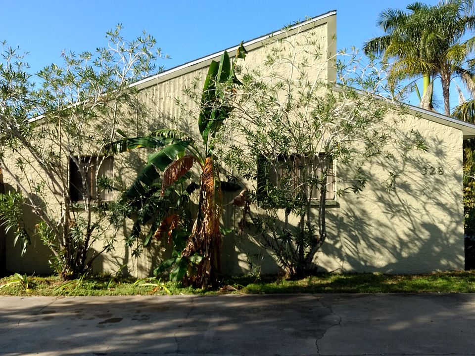 1st image of 330 Woodland Ave #330