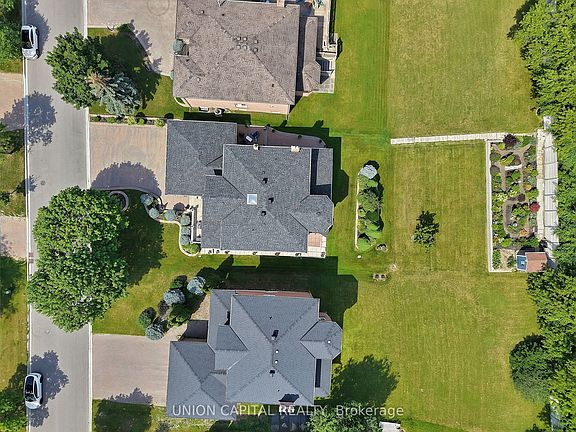 4th image of 78 Beckenridge Dr