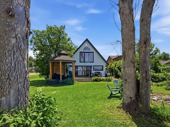 26 Burnie Rd, Georgina, ON L0E 1N0