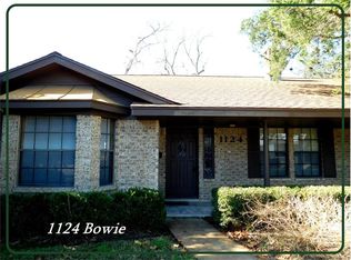 1124 Bowie St, Columbus, TX 78934
