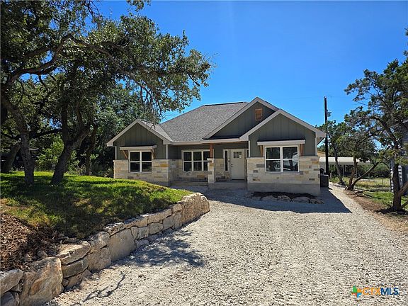 3rd image of 333 Oak Springs Dr