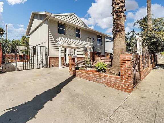 2nd image of 3315 Aramis Dr