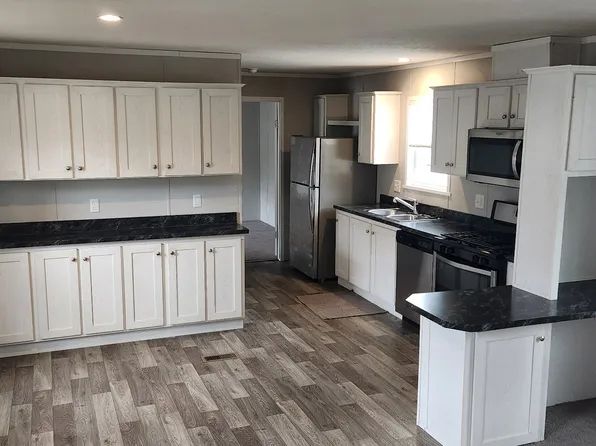 2401 Pajot Rd #78, Kawkawlin, MI 48631