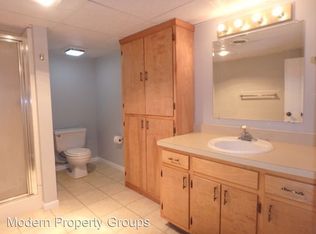 913 W Stewart Rd, Columbia, MO 65203