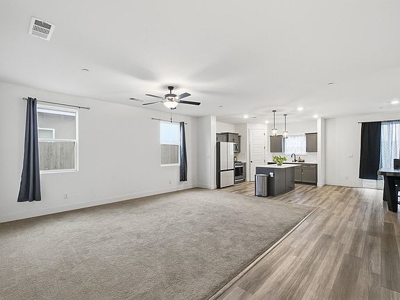 5th image of 2824 S Cain Street
