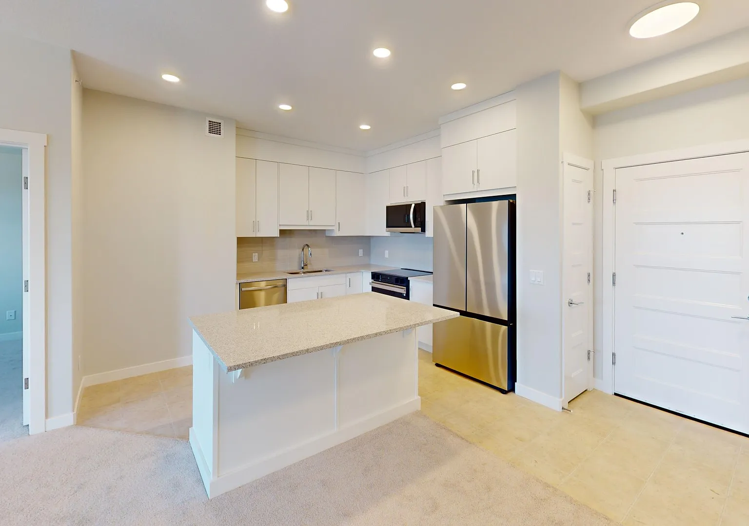 417 Wolf Hollow Crescent SE — Photo 3