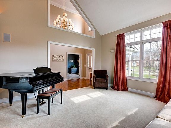 2nd image of 6844 Silkwood Ln