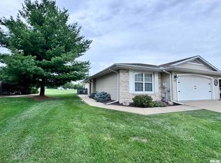 1111 Hawthorn Rdg, Macomb, IL 61455