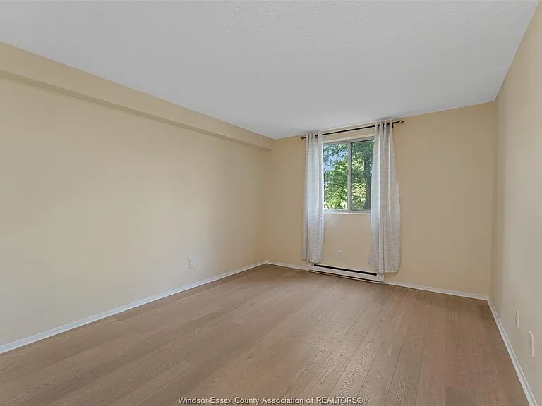 3936 Wyandotte St E #207 — Photo 22