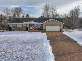 411 Brent St, Hatley, WI 54440