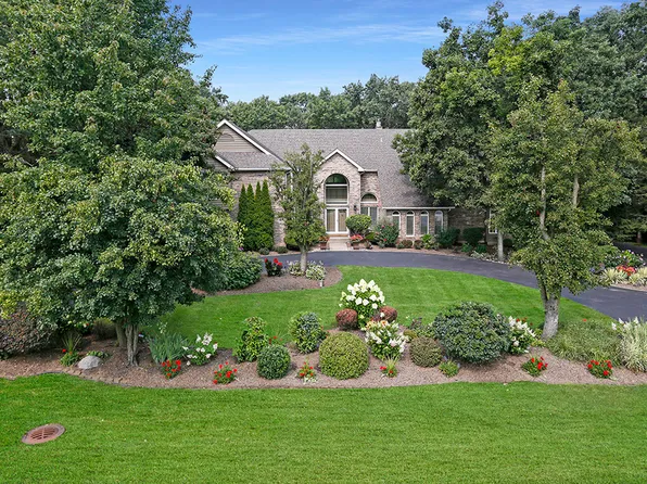 54 Woodview Ln, Lemont, IL 60439