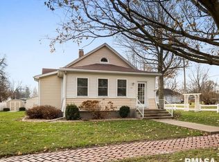 201 E Washington St, Edinburg, IL 62531