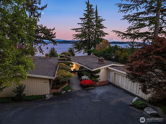 2nd image of 6555 NE Windermere Road
