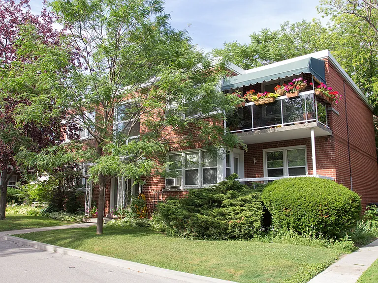 2 Oaklawn Gdns — Photo 12