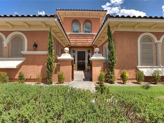3rd image of 16 Avenida Sorrento