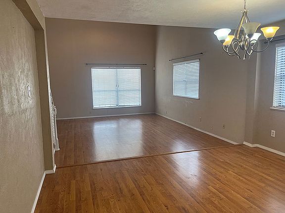 4th image of 5700 Fawn Dr