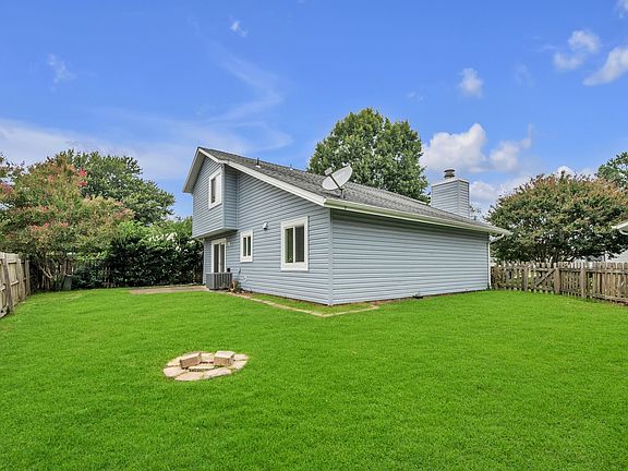 4th image of 928 Appleby Ct