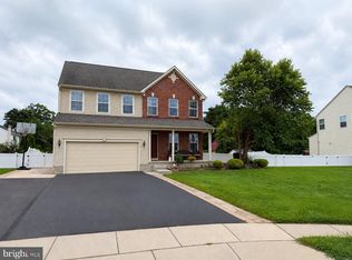 5 Goodyear Ln, Burlington, NJ 08016