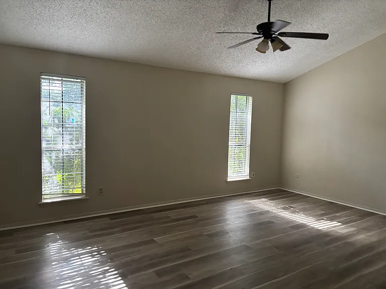 5058 Eider Dr — Photo 12